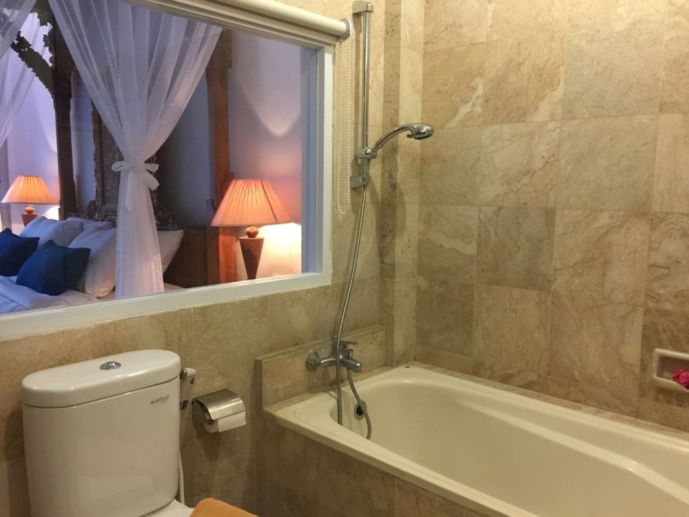 Suite - Photo 7