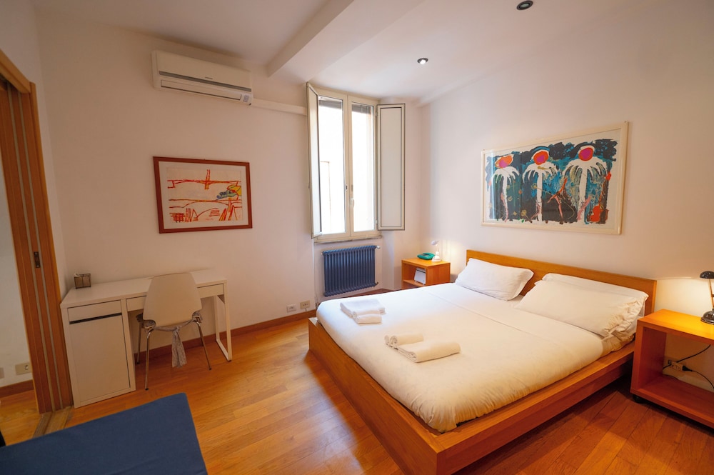 Cozy 2 BR Apartment near Piazza Navona ( Via di S. Maria dell'anima 49)