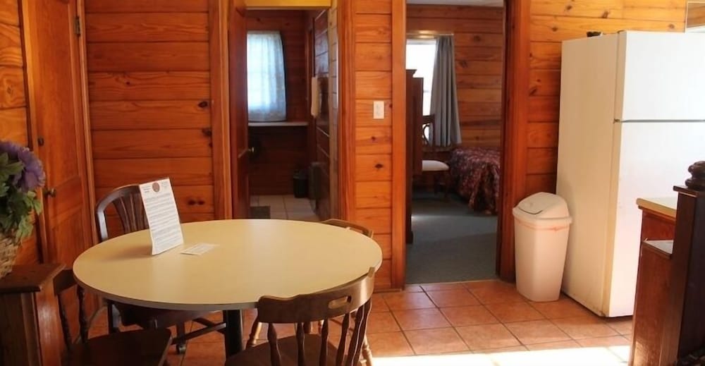 Cottage, 2 Bedrooms, Kitchen, Courtyard Area photo 1