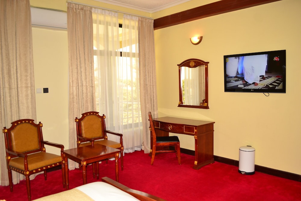 Executive Suite, 1 Bedroom, City View photo 2