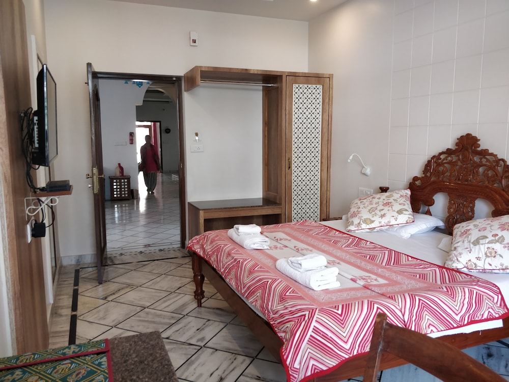Super Deluxe Room - Photo 19