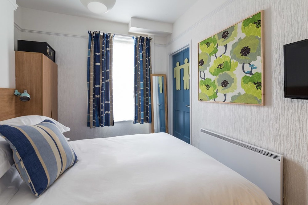 Double Room (Compact) photo 3