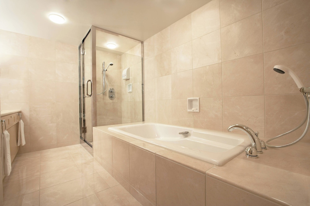 Club Suite, 2 Double Beds, Balcony - Photo 3