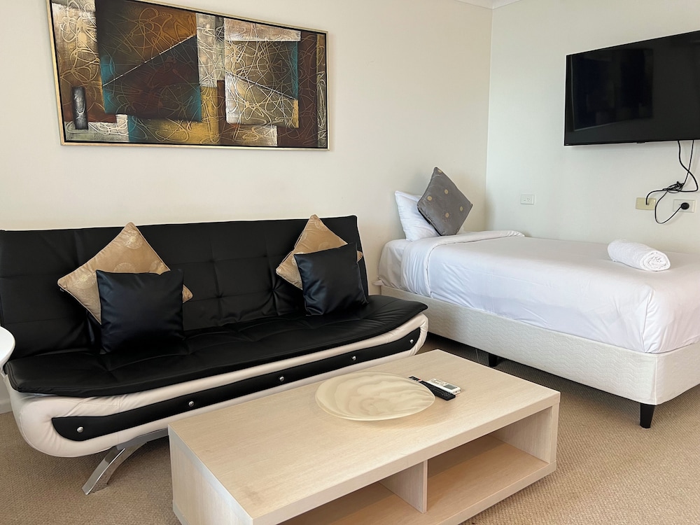 Design Studio, Multiple Beds, Non Smoking, Ocean View photo 3