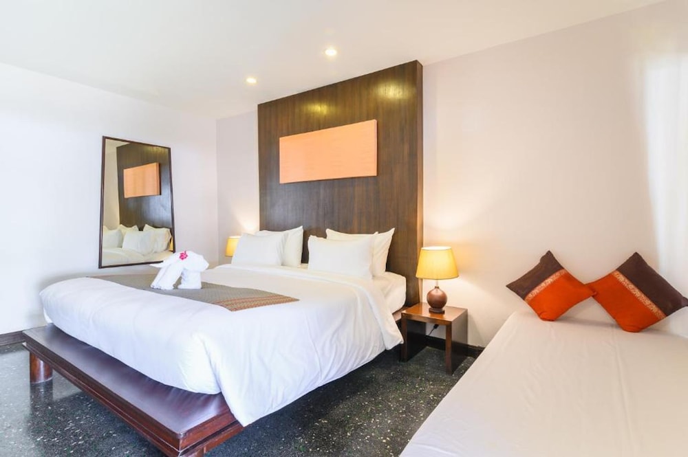 Poolside Room photo 3