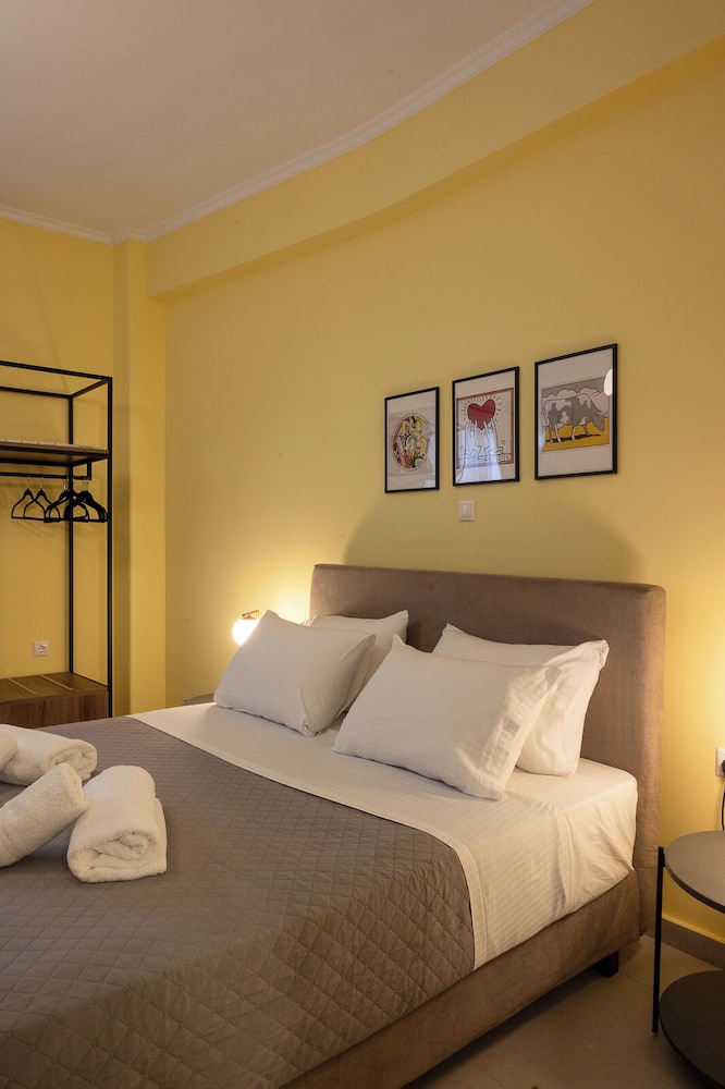 1 Bedroom Apartment (2C) photo 2
