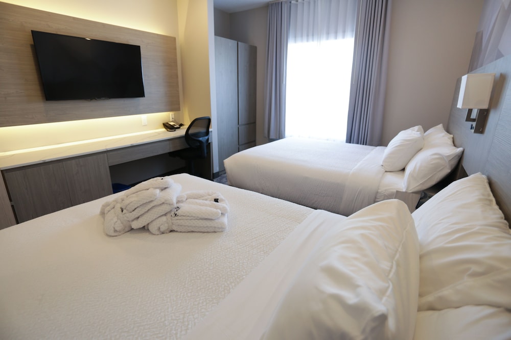 Suite, 2 Queen Beds, Non Smoking photo 1