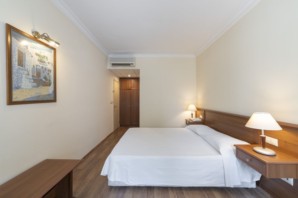 Standard Room photo 2