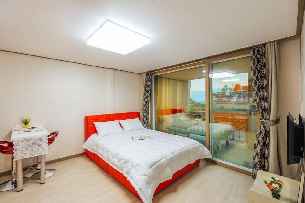 Room (Couple 2 (Studio Spa))
