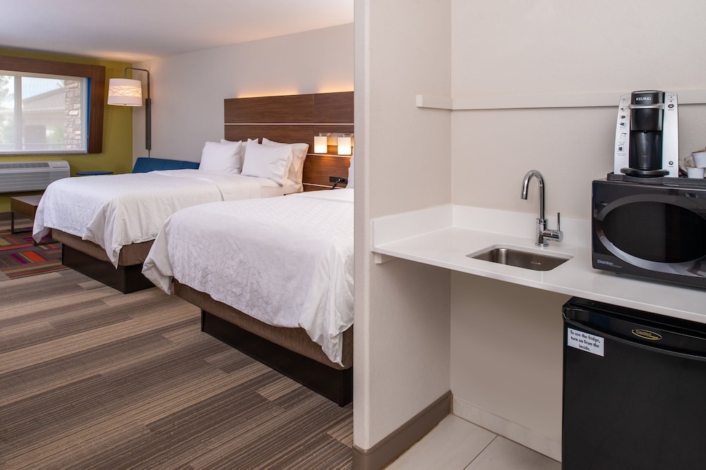 Suite, 1 Bedroom, Balcony (Sunrise View) - Photo 1