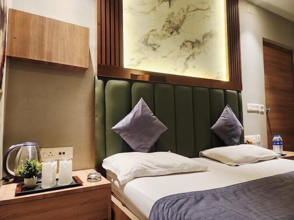 Superior Double Room, City View