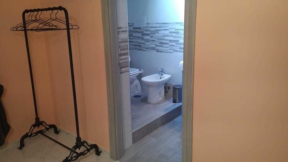 Deluxe Room - Photo 8