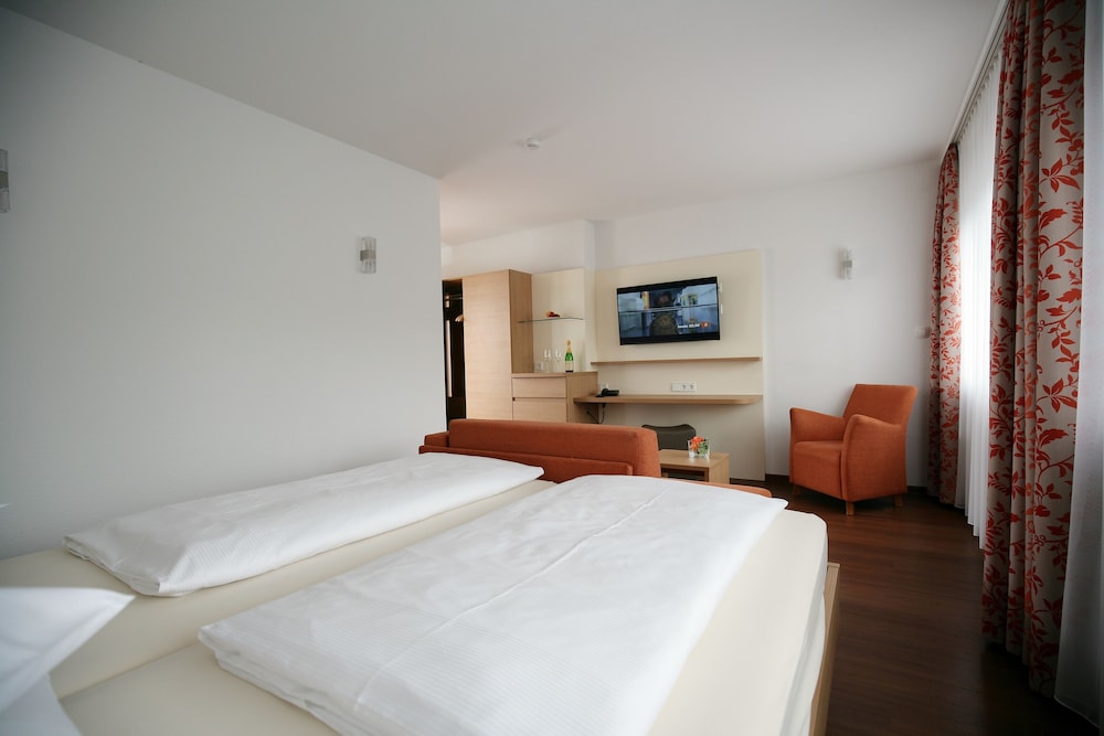 Standard Double Room photo 2