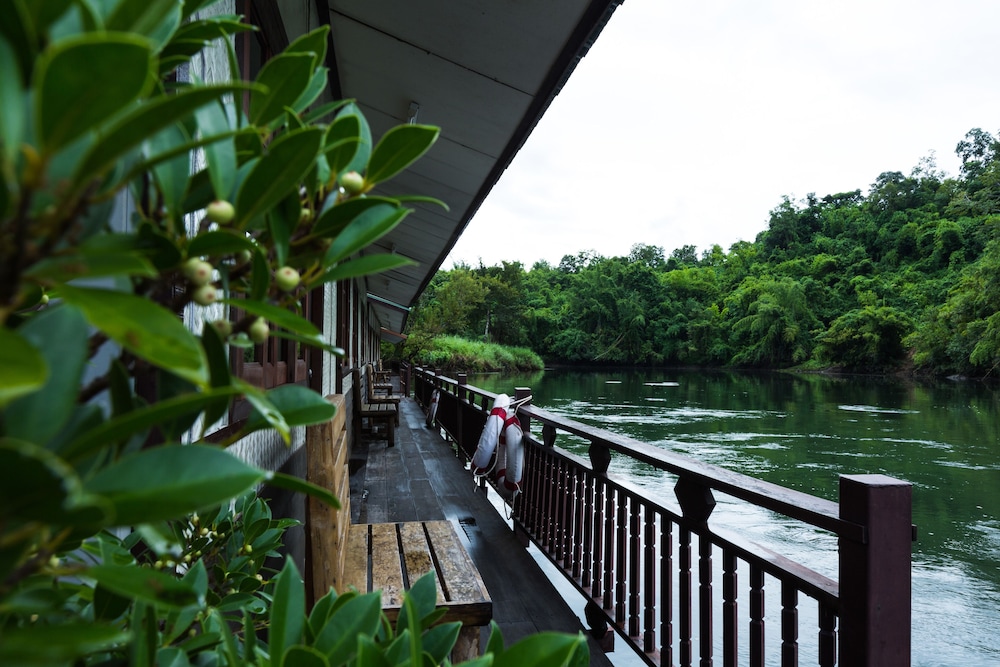 Floating House (Raft) - Photo 10