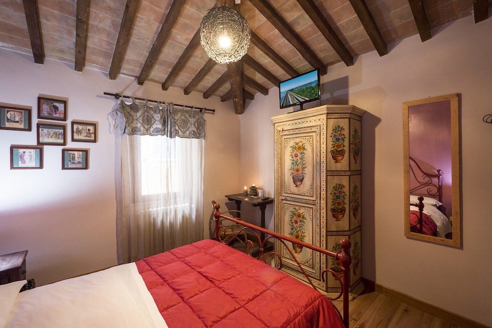 Basic Double Room photo 2