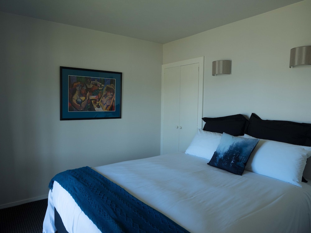 Apartment, 1 Bedroom, (Pet Friendly) photo 1
