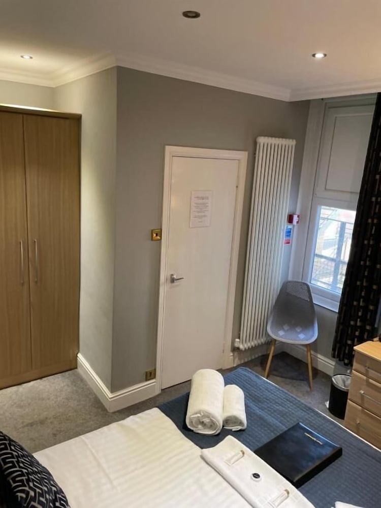 Basic Double Room photo 3