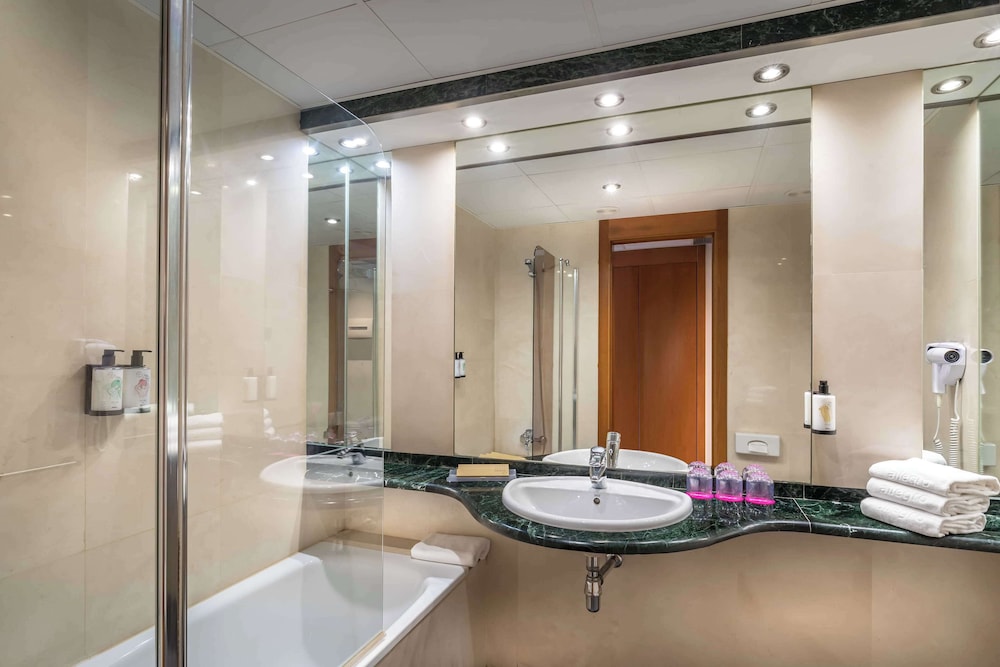 Superior Room - Photo 16