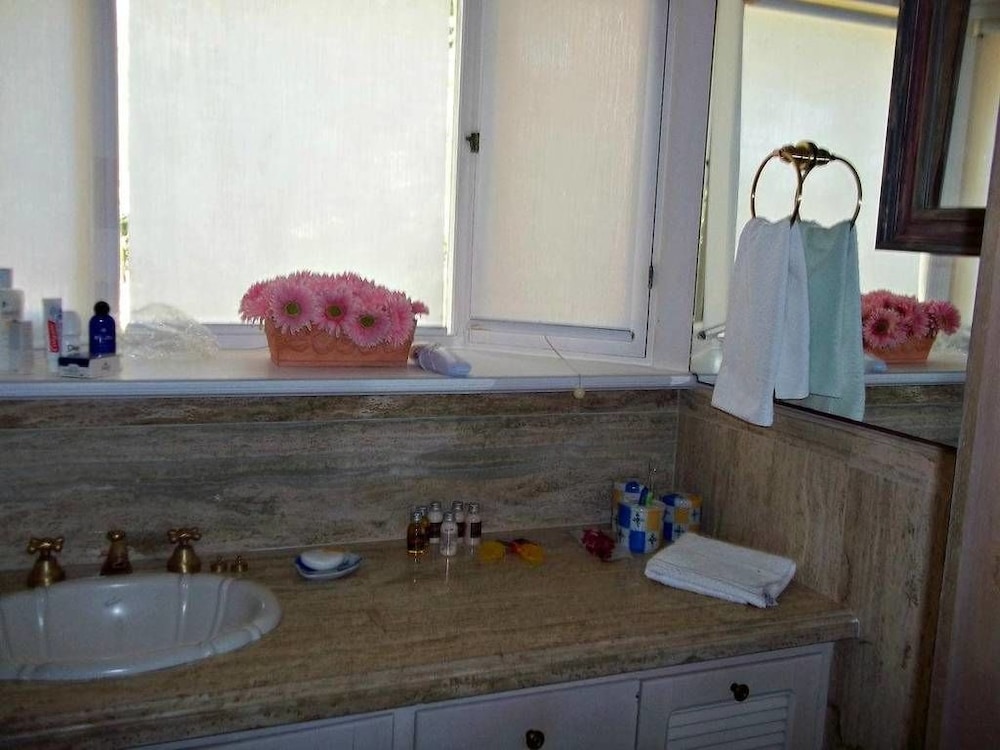 Deluxe Suite photo 2