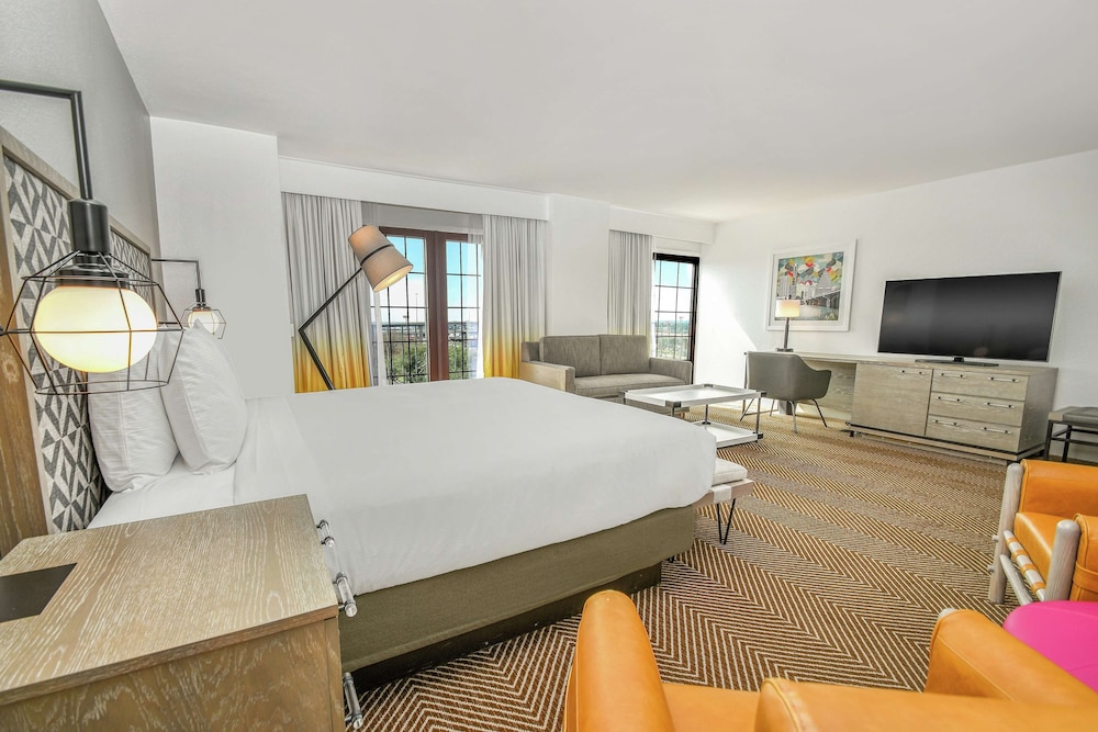 Suite, 1 Bedroom photo 2