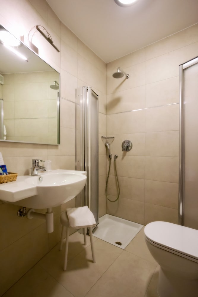 Comfort Double or Twin Room photo 3