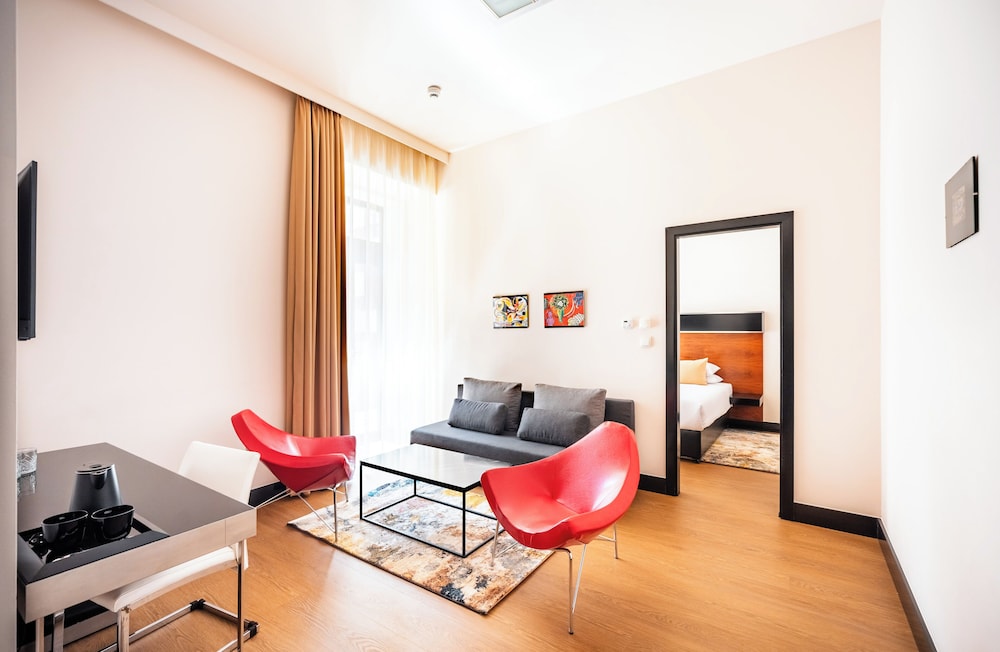 Apartment - Photo 2