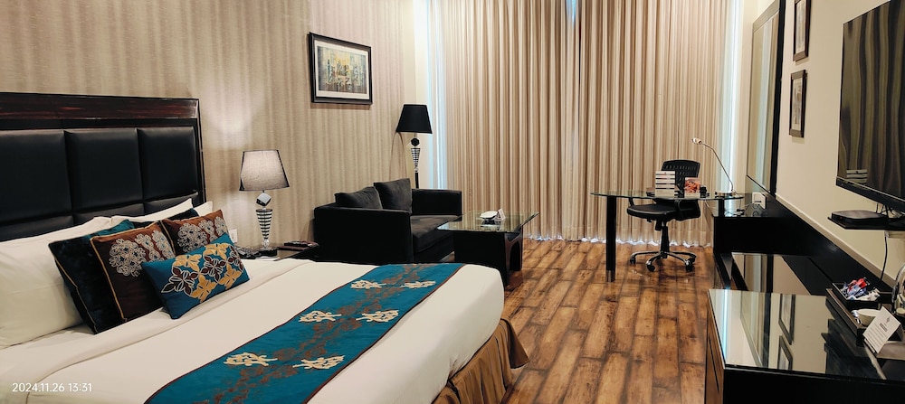 Executive Room photo 2