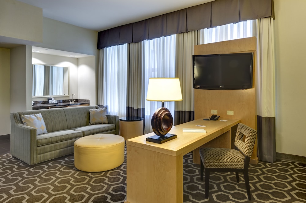 Studio suite, king bed with sofa bed - Photo 9