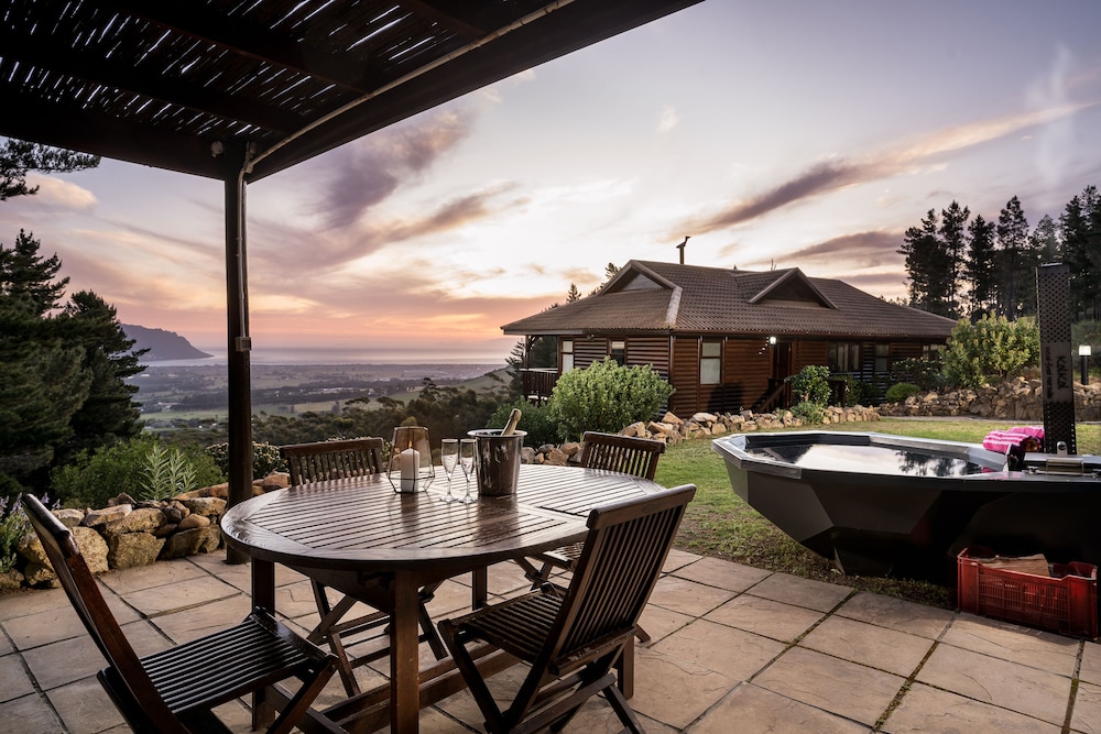 Comfort Cottage, Ocean View, Sea Facing (Ezantsi - Self Catering)