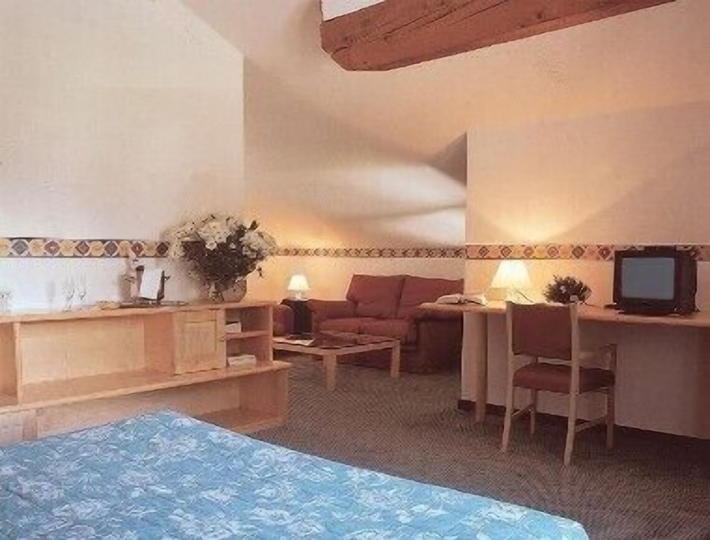 Superior Quadruple Room photo 3