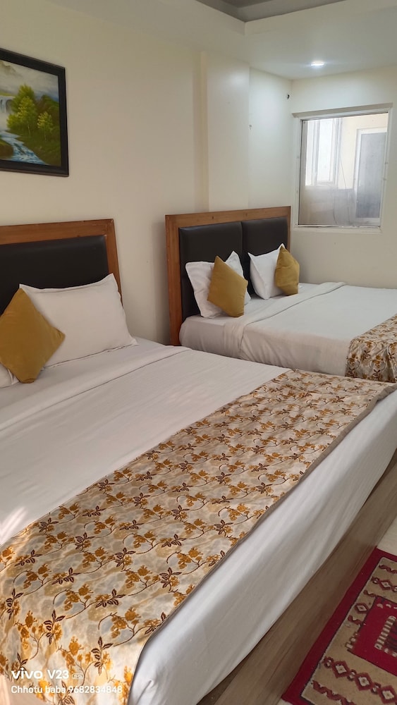 Family Triple Room, City View