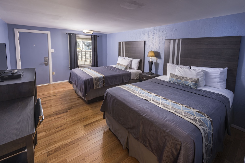 Standard Room, 2 Queen Beds - Photo 3