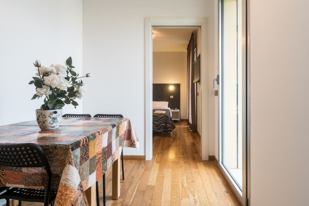 Comfort Triple Room, Ensuite (Galileo Galilei ) photo 1