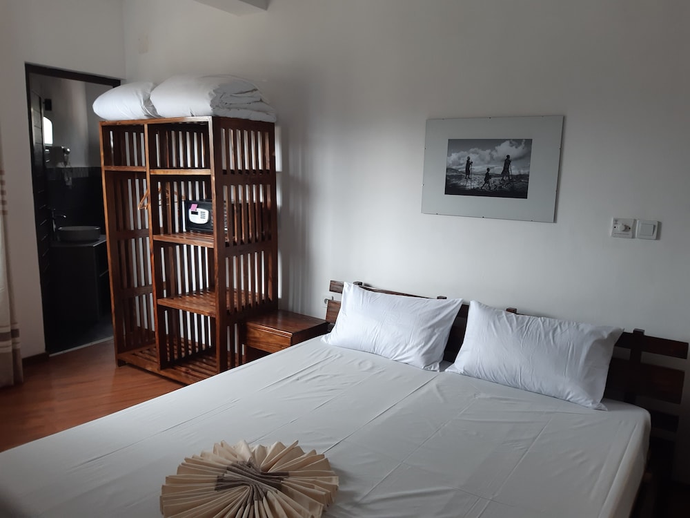 Family Room, City View