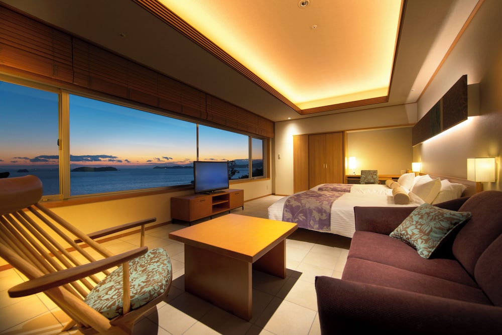 Premium Twin, Semi Open-air Bath