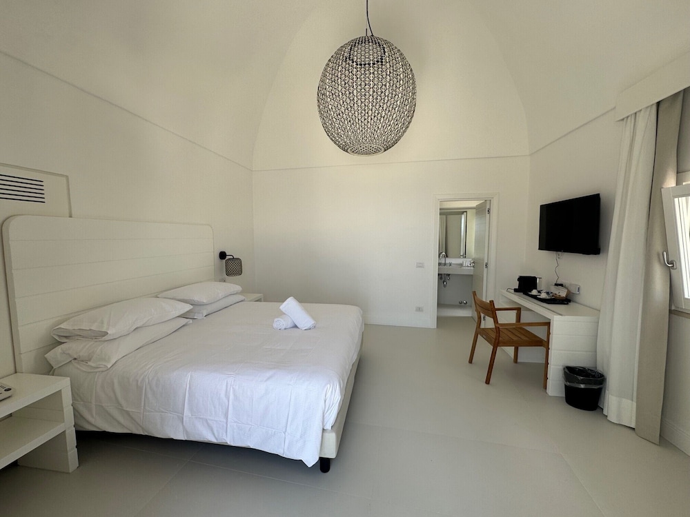 Deluxe Double or Twin Room - Photo 2