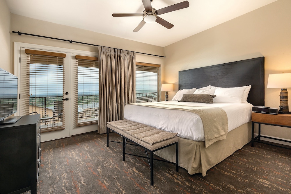 Presidential Condo, 2 Bedrooms