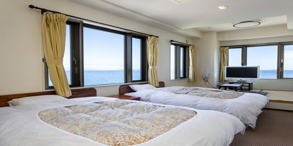 Deluxe Western-Japanese Room + Bedrock bath, Non Smoking photo 3
