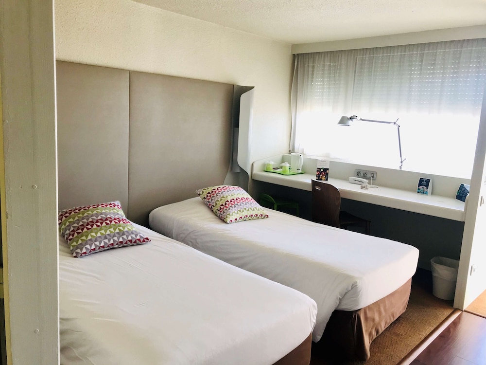 Next Generation, Room, 2 Twin Beds photo 2