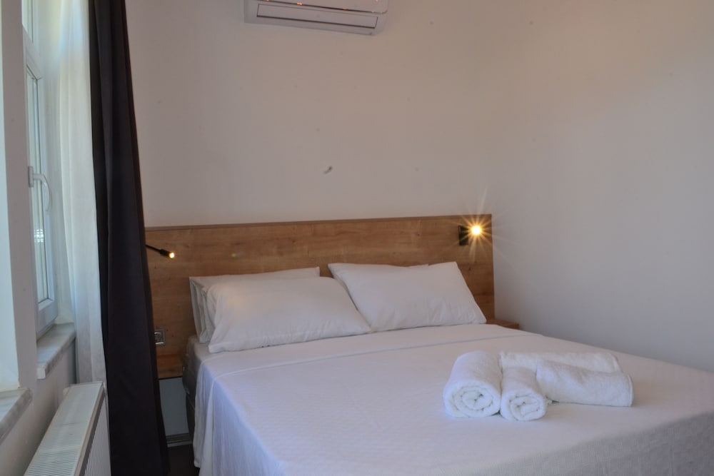 Standard Double Room, Balcony, City View - Photo 5