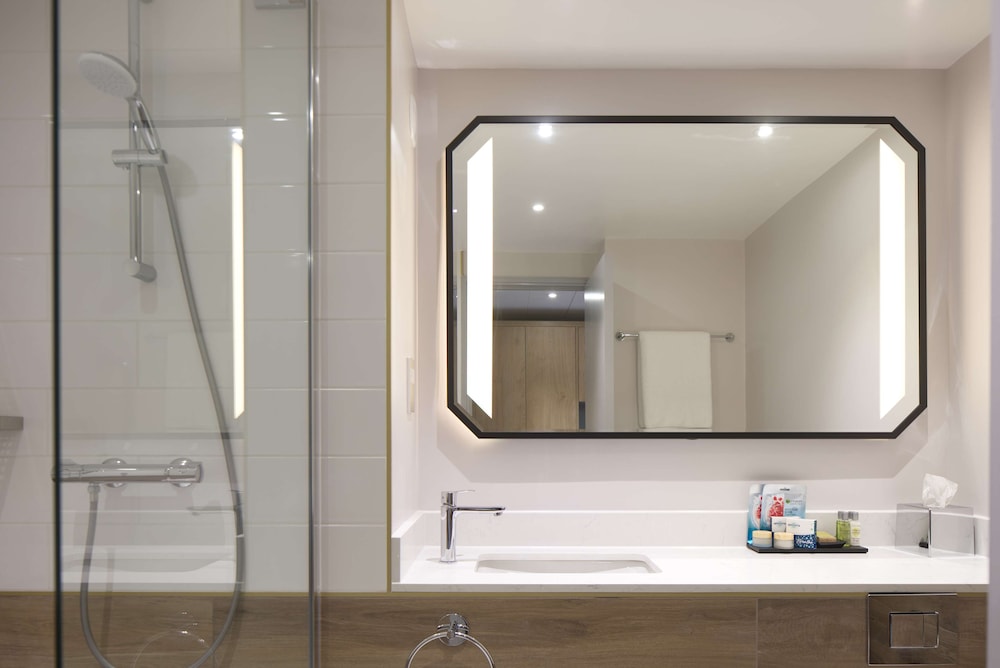 Junior Suite, 1 King Bed (Wellness), photo 6