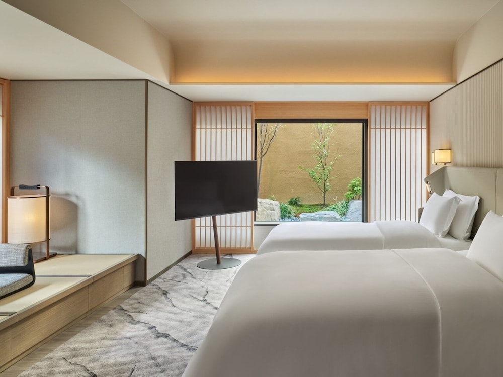 Premier Suite, 2 Twin Beds, Garden View photo 1