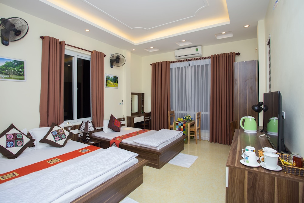 Superior Twin Room, Balcony, City View photo 2