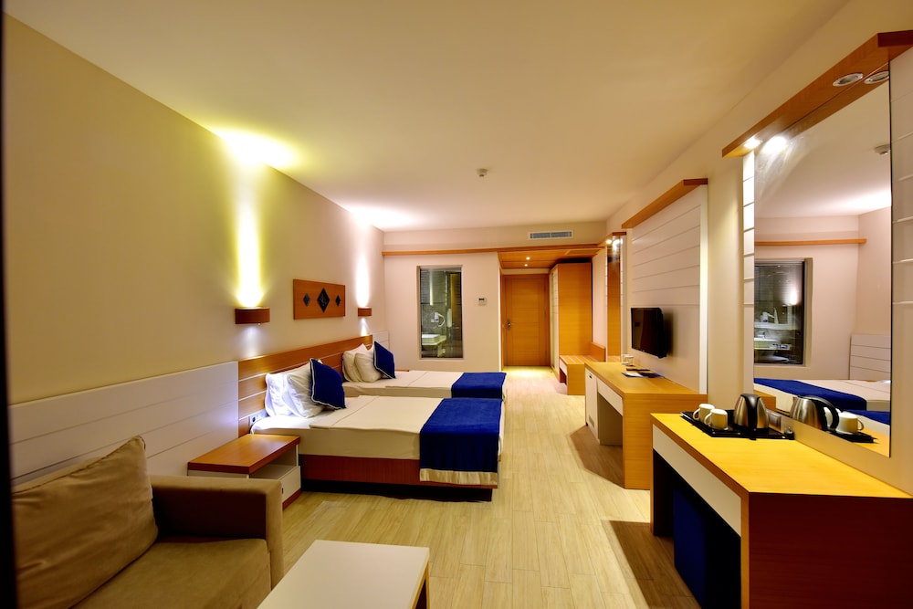 Standard Room (Hotel) photo 3