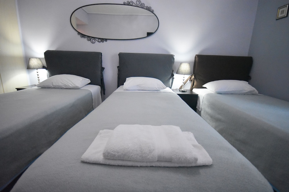 Economy Triple Room, Non Smoking, Ensuite (R22)