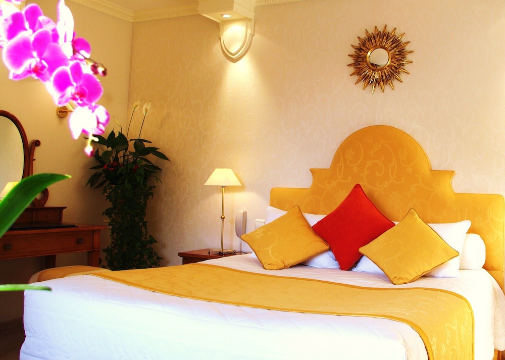 Double Room (Elegance) photo 2