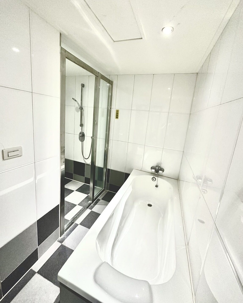 Classic Quadruple Room - Photo 5