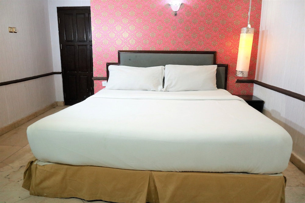 Superior Room, 1 King Bed - Photo 8