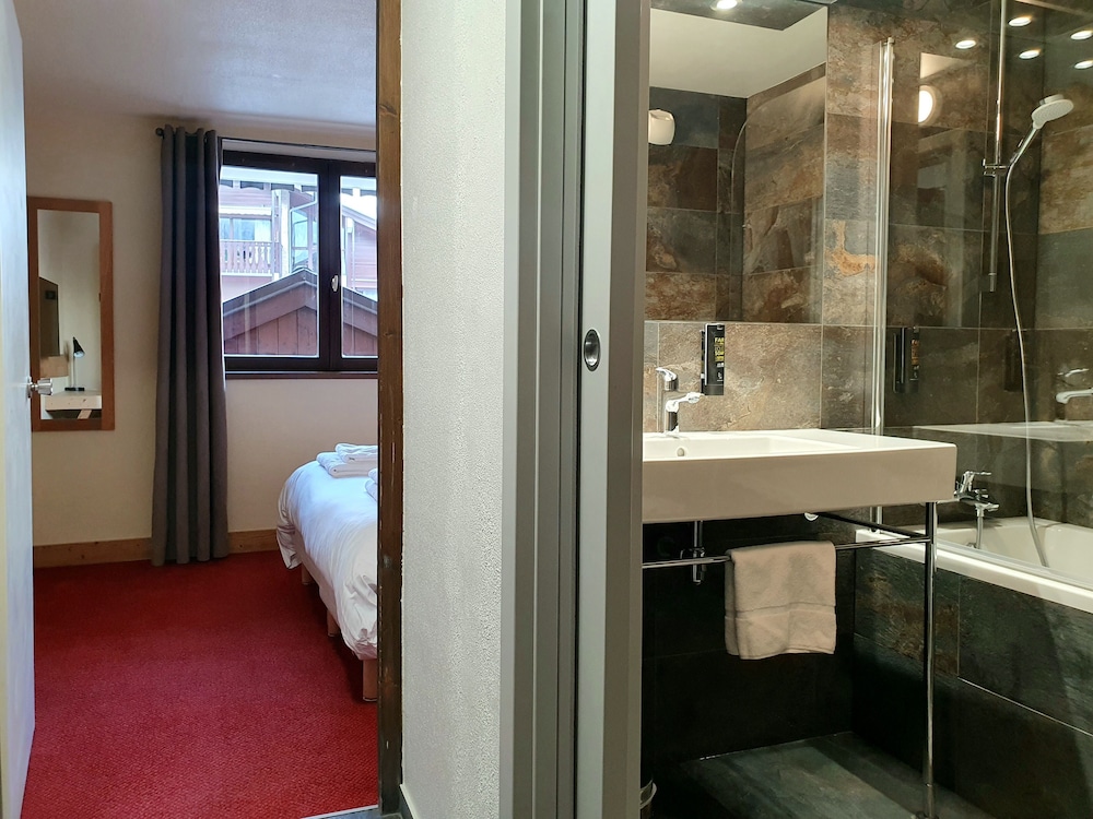 Double Room Brévent Side photo 2