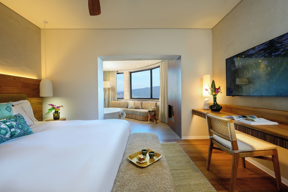 Suite (Slow) - Photo 4